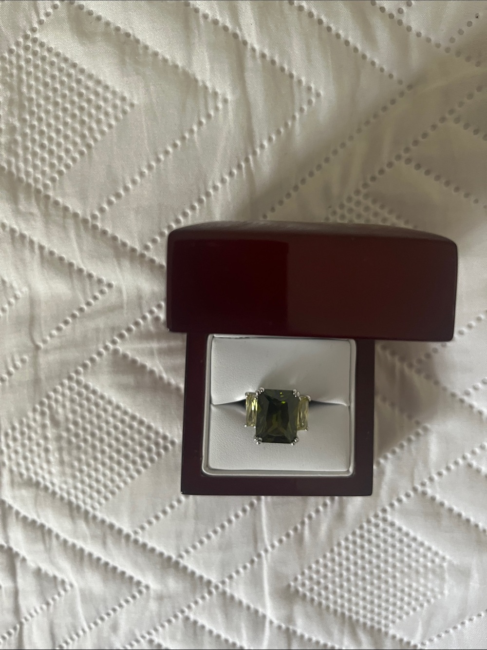 Elegant Green Gemstone Statement Ring - Women Jewelry